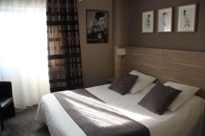 Brit Hotel Le Cygne Saint-Hilaire-du-Harcouët Pokoj fotografie