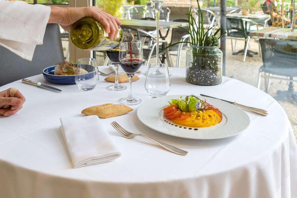 Brit Hotel Le Cygne Saint-Hilaire-du-Harcouët Restaurace fotografie