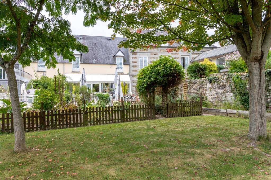 Brit Hotel Le Cygne Saint-Hilaire-du-Harcouët Exteriér fotografie