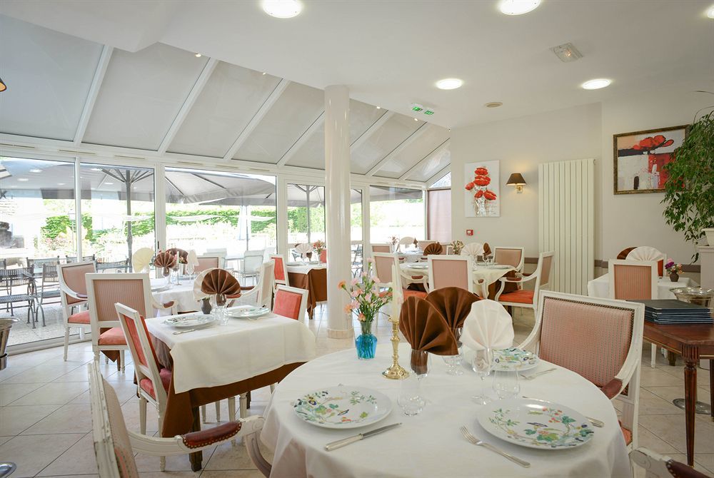 Brit Hotel Le Cygne Saint-Hilaire-du-Harcouët Exteriér fotografie